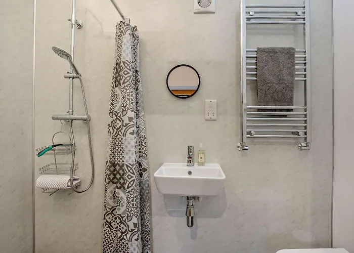 1 Bed In Pickering Oc-96309